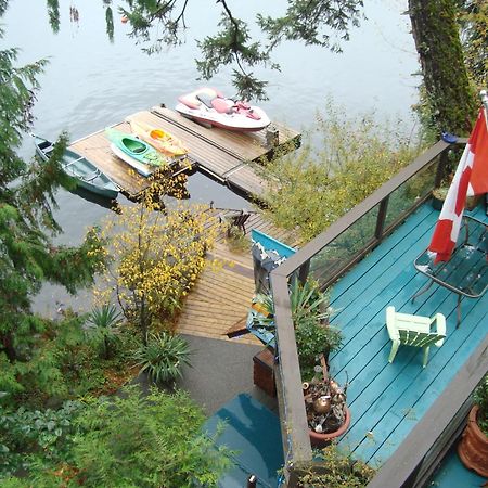 Long Lake Waterfront Bed And Breakfast Nanaimo Exterior photo