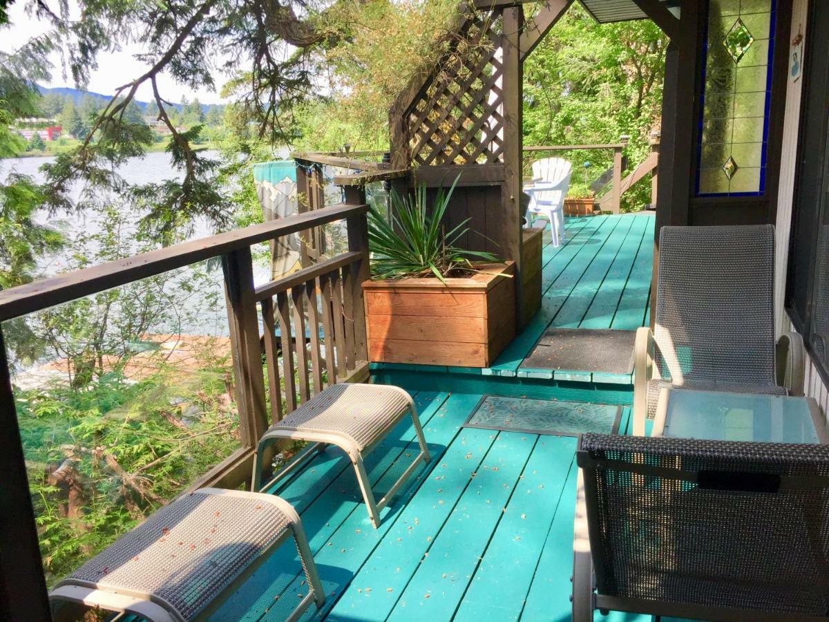 Long Lake Waterfront Bed And Breakfast Nanaimo Exterior photo